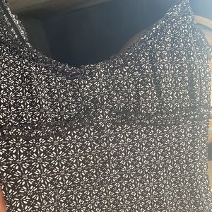 NWT Black & white below knee dress with front side slit. Size Small. *2